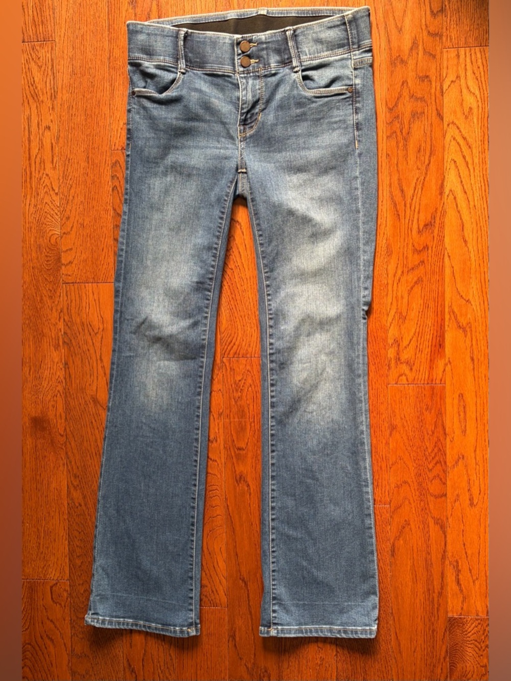 [Apt. 9] Women’s Size 6 Bootcut Mid Rise Tummy Control Jeans
